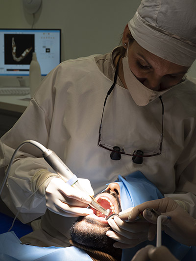 Implante_dental_colocacion_en_Tarragona