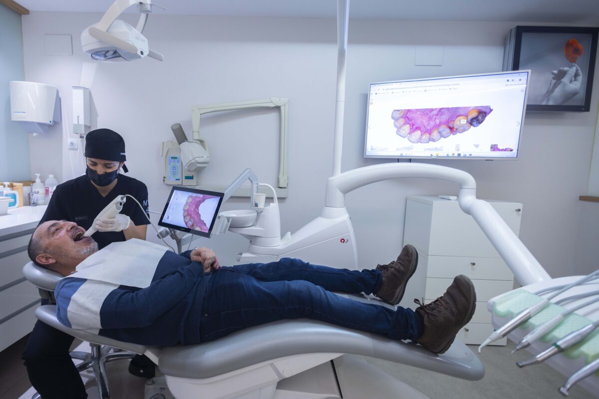 tecnicas avanzadas MT | implantes dentales riesgos