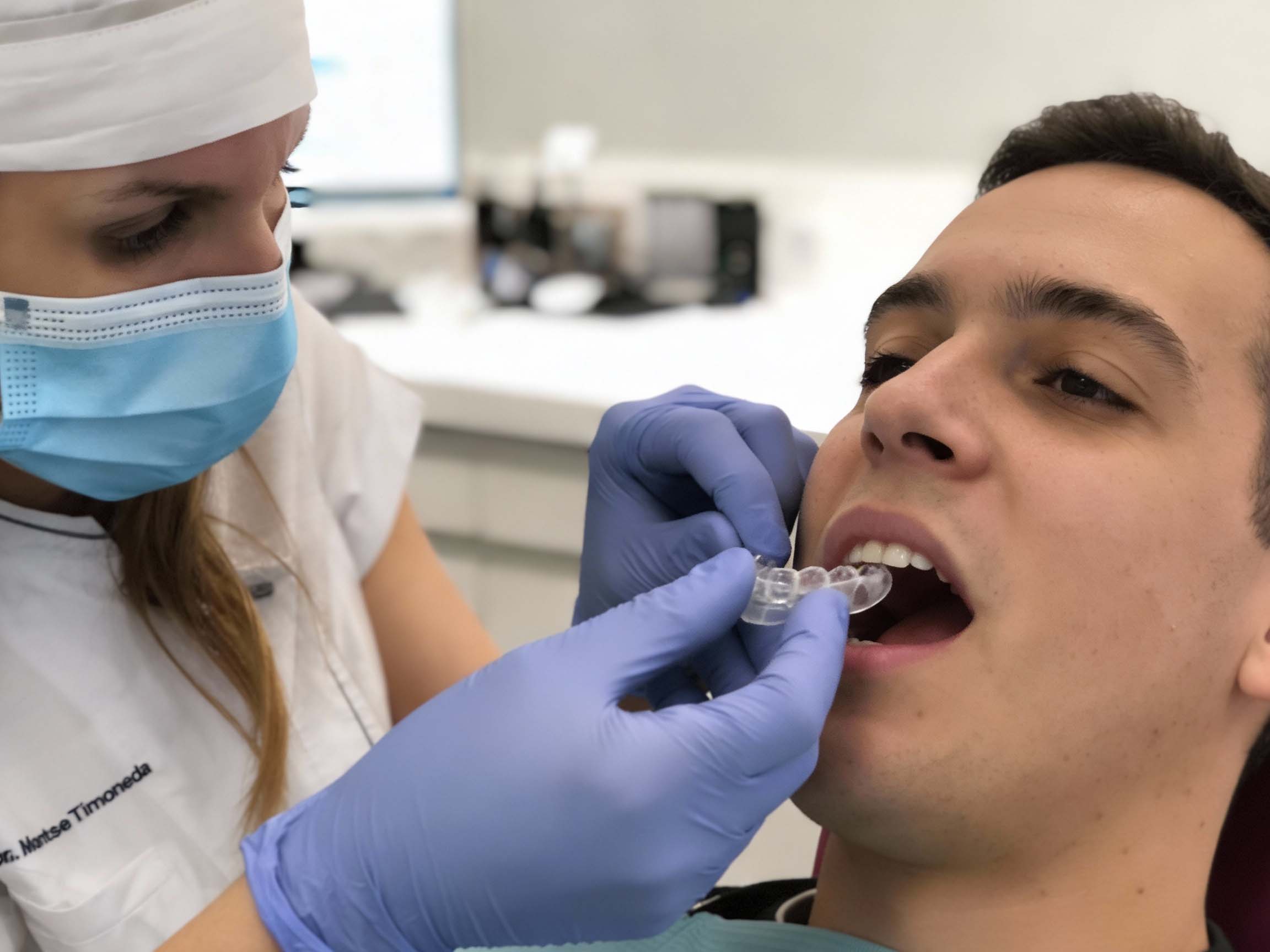 caso clinico de bruxismo en clinica dental Montse Timoneda | ferula de descarga
