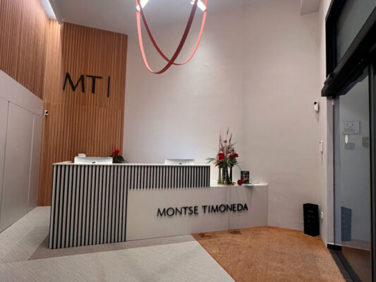 recepcion de la clinica dental MT | TRG-035