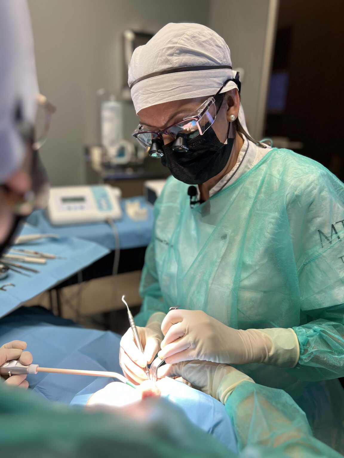 Evaluacion personalizada por la Dra. Montse Timoneda | encia retraida solucion