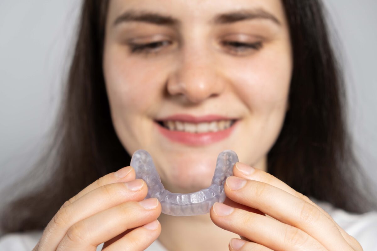 ferula de descarga para bruxismo | encia retraida solucion